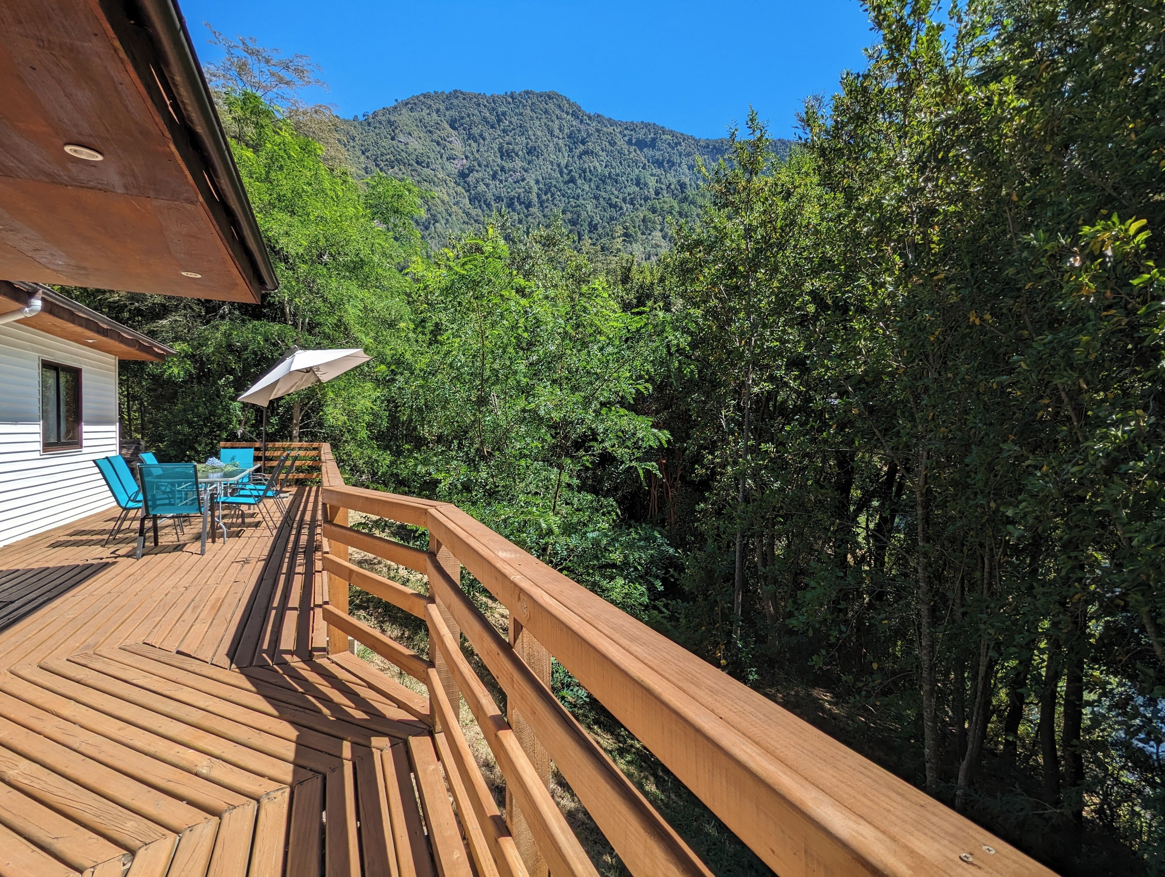 Comfort-Ferienhütte, 3 Schlafzimmer, Flussblick | Unterkunftsgelände