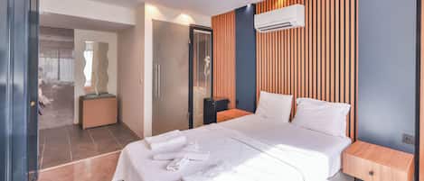 Deluxe Double Room, City View | Free WiFi, bed sheets