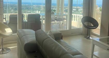 Villa Sleeps 4 With Indoor Pool
