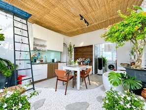 Exterior - Darlington House Xo Viet Nghe Tinh (Phuong Thanh My Tay)