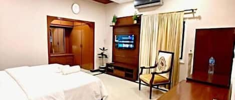 In-room safe, desk, laptop workspace, soundproofing