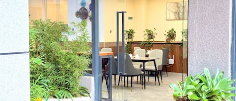 Standard Apartment, 2 Bedrooms, Balcony, City View | Outdoor dining