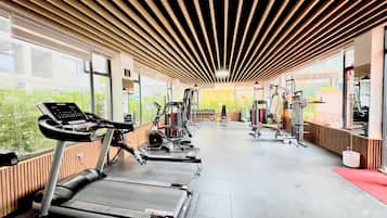 Apartamento standard, 2 quartos, sacada, vista para a cidade | Sala de fitness