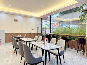 Standard Apartment, 2 Bedrooms, Balcony, City View | Dining - UCL Homes (Nairobi)