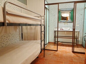 Room - Vrbo Property (Porches)