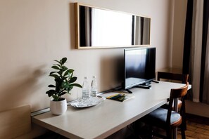 Single Room | Bahagian dalam