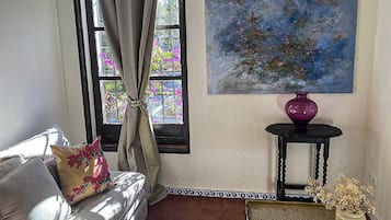 Suite Supérieure, vue jardin | Coin séjour