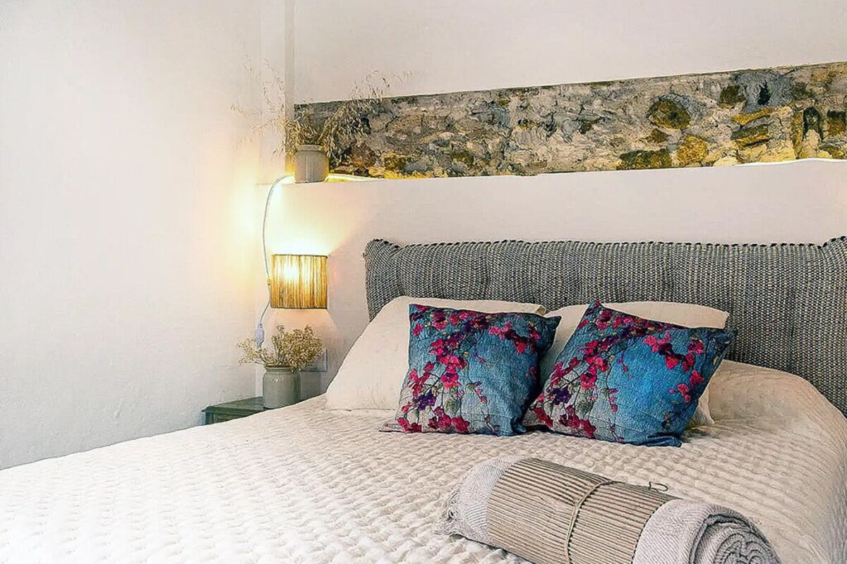 Superior Suite, Garden View | Premium bedding, down duvets, memory-foam beds, minibar