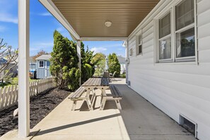 Outdoor dining - 3BR Wildwood Crest Beach Home | Just a Walk to the Beach (Wildwood Crest)