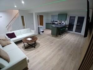 Interior - Melton Mowbray Luxury Stay (Melton Mowbray)