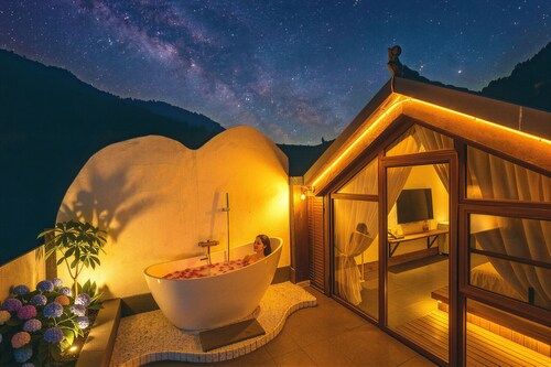 Avatar Mountain View · Yinshan Inn - Near Zhangjiajie National Forest Park