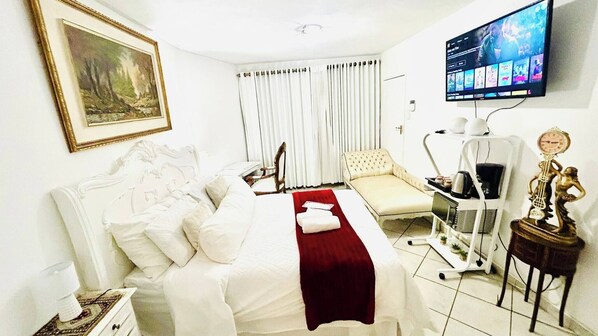 Room - Room-tay Luxury Suite in Waterkloof Ridg (Pretoria)