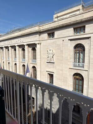 Deluxe Triple Room, Balcony | Property grounds - Napoli Svelata Toledo (Napoli)