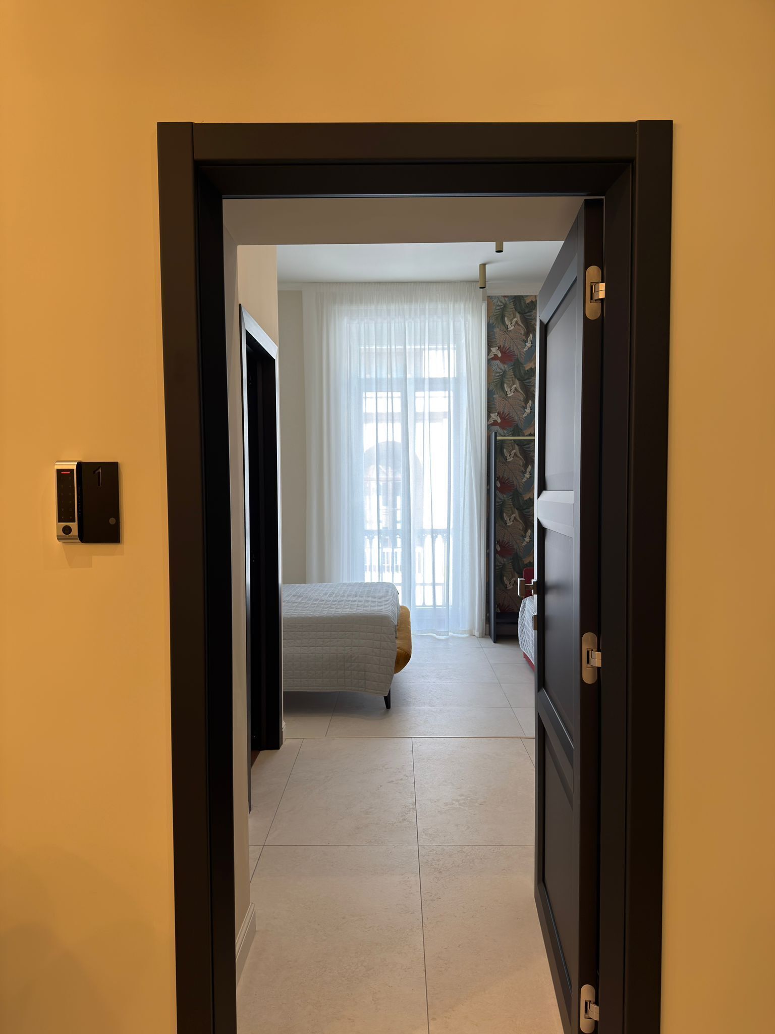 Camera Deluxe con letto matrimoniale o 2 letti singoli | Una cassaforte in camera, una scrivania, postazione laptop