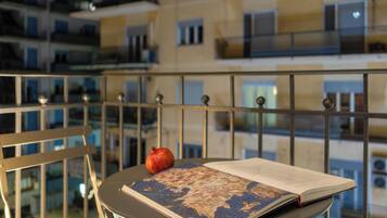 Superior Townhome, Balcony, City View | Property grounds