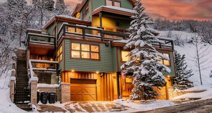 Walk to Main St | 5BR w/ Elevator, Hot Tub & 4 Decks