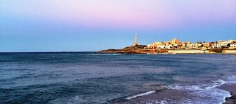 Large terrace 140m from the Mediterranean Sea