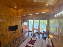 奢华客房 | 折叠床/加床（额外收费）、免费 WiFi、床单