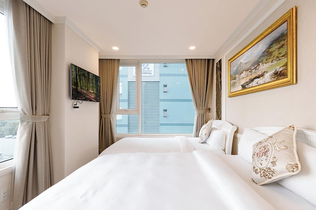 Căn hộ Superior, nhiều giường, bếp, quang cảnh thành phố | Minibar với thức ăn, đồ uống miễn phí, bàn