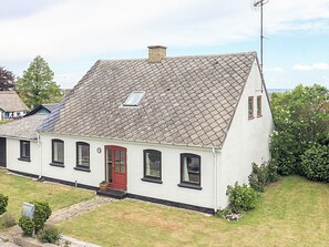 House | Water view