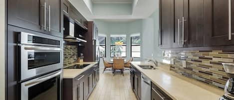 Fridge, microwave, stovetop, dishwasher