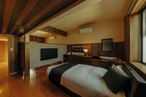 Desk, free WiFi, bed sheets - It is as if you have wandered into a historic town. Enjoy a special moment in the townscape preservation district. (高山市)