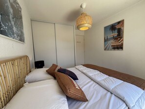 2 bedrooms - Apartment with sea view - 4 guests (Cavalaire-sur-Mer)
