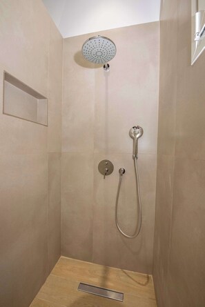 Shower, hair dryer, towels, shampoo - Green Yard Gem - Family Getaway in Sidari, Corfu (Antiperni)