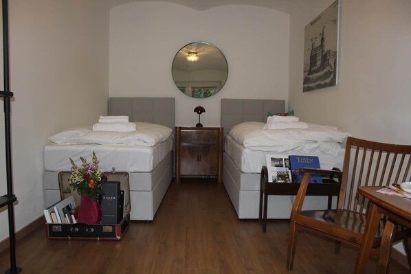 2 bedrooms