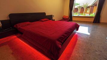 Deluxe Room, City View | Free WiFi