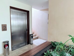 Interior - Cozy 1 Bedroom Retreat Steps from 5th Avenue & the Beach (Playa del Carmen)