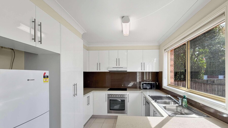 Metawise Spacious 4-bedroom Home in Cherrybrook