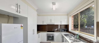 Metawise Spacious 4-bedroom Home in Cherrybrook