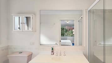 House | 4 bedrooms, Internet
