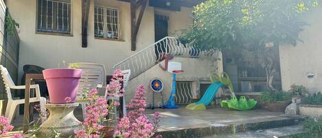Children's area