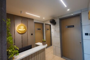 Lobby - Nirrtul Crystal 1BHK Apartment Cozy & Quite (Surat)