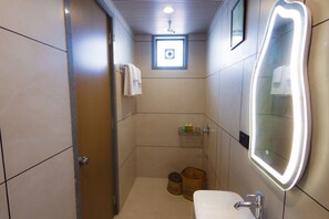 Shower, towels, soap - Nirrtul Crystal 1BHK Apartment Cozy & Quite (Surat)