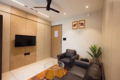 Nirrtul Crystal 1BHK Apartment Cozy & Quite