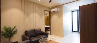 Nirrtul Crystal 1BHK Apartment Cozy & Quite
