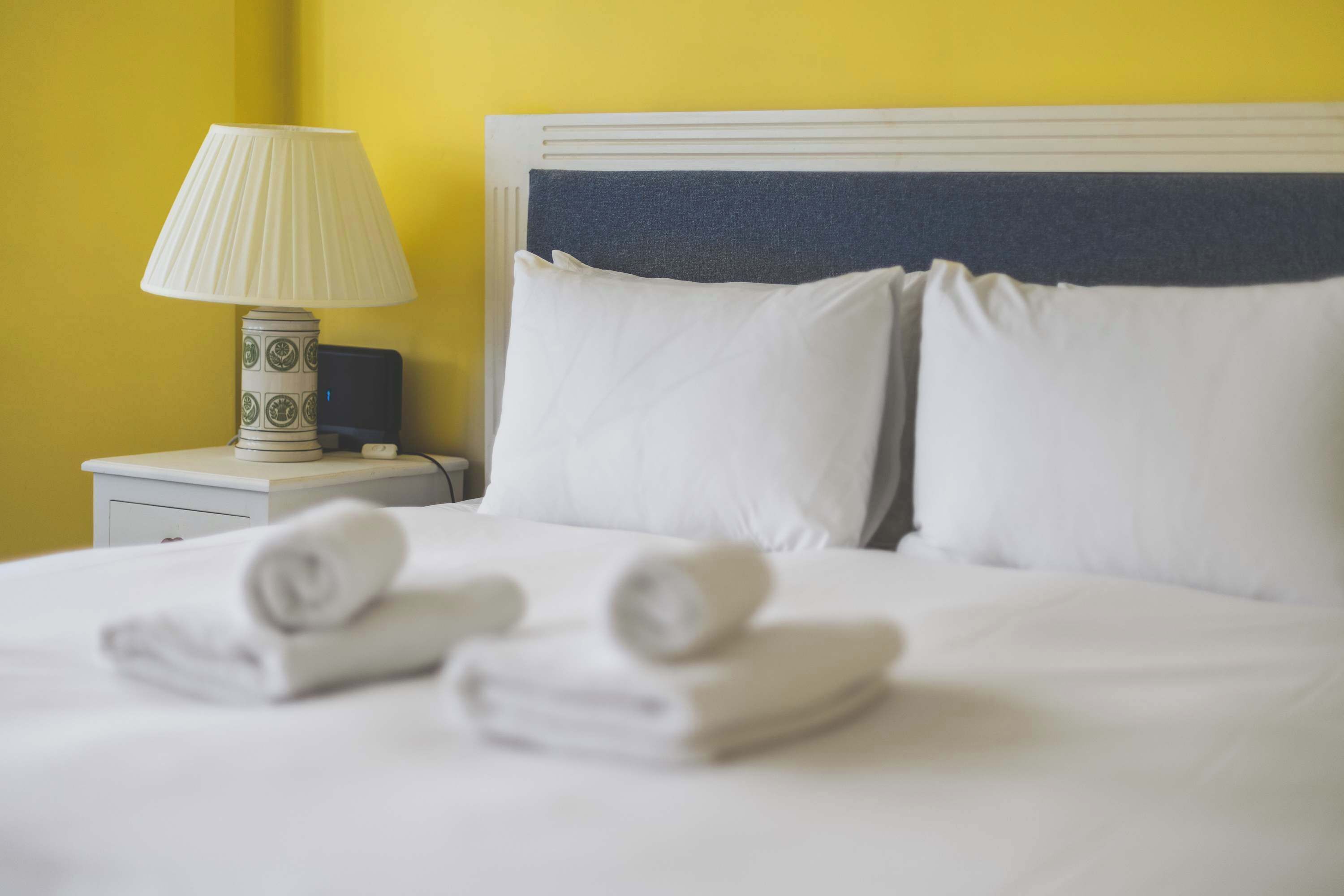 Iron/ironing board, Internet, bed sheets