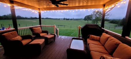 Terrace/patio. Peaceful Cattle Farm Escape near Massanutten