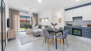 Luxury Apartment, Ground Floor (Luxury 2 - Bedroom Garden Apartment) | Interior