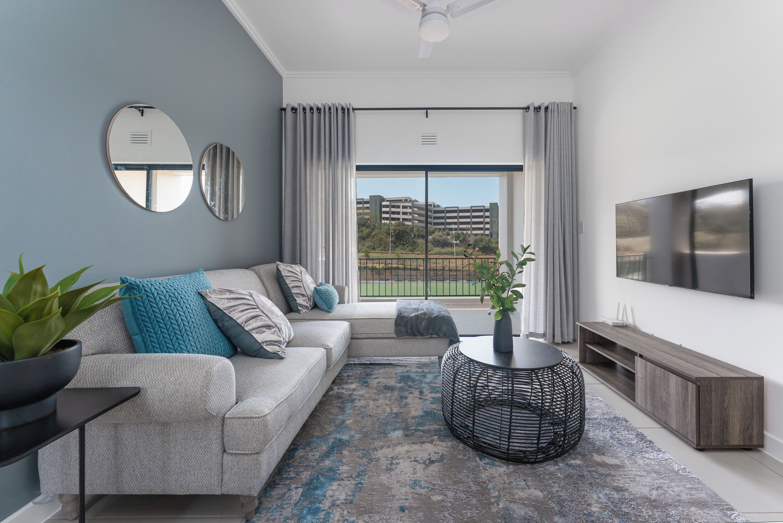 Luxury Apartment, 2 Bedrooms (Luxury2-Bedroom Upper Floor Apartment) | Living area | Smart TV