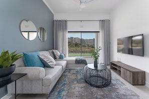 Luxury Apartment, 2 Bedrooms (Luxury2-Bedroom Upper Floor Apartment) | Living area