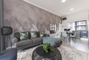 Luxury Apartment, 1 Queen Bed (Luxury1-Bedroom Upper Floor Apartment) | Living area