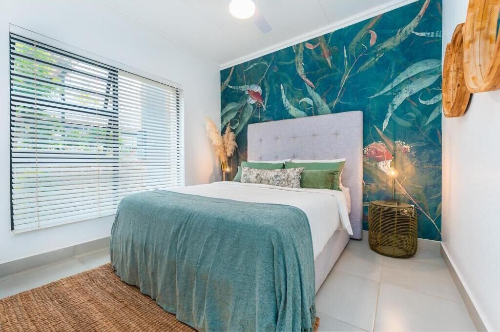 Apartament de luxe, pati, planta baixa | Planxa i posts de planxar i wifi gratuïta 