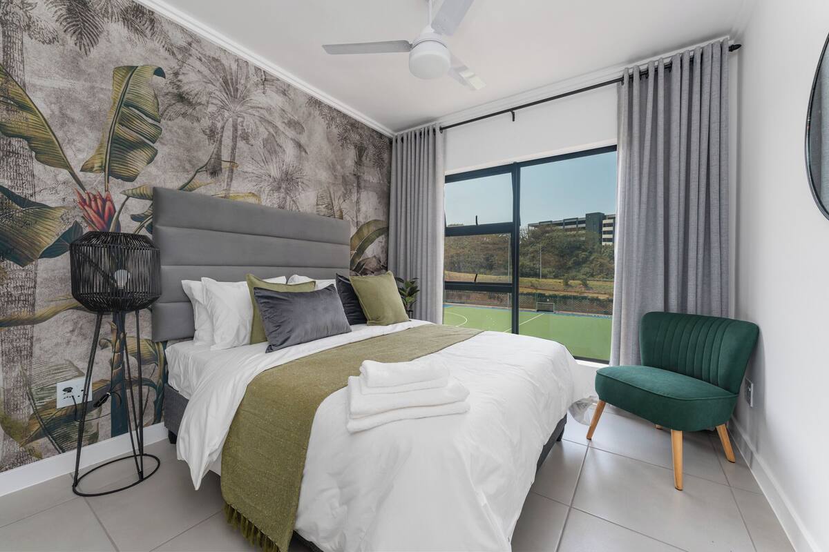 ラグジュアリー アパートメント 2 ベッドルーム バルコニー (Luxury2-Bedroom Upper Floor Apartment) | アイロン / アイロン台、WiFi (無料)、客室ごとに異なる装飾、客室ごとに異なるインテリア