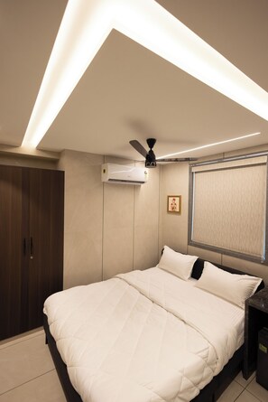 1 bedroom, WiFi - Nirrtul Sapphire Studio Apartment Specious Cozy & Quite (Surat)