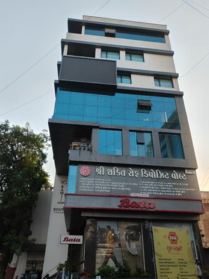 Exterior - Nirrtul Sapphire Studio Apartment Specious Cozy & Quite (Surat)
