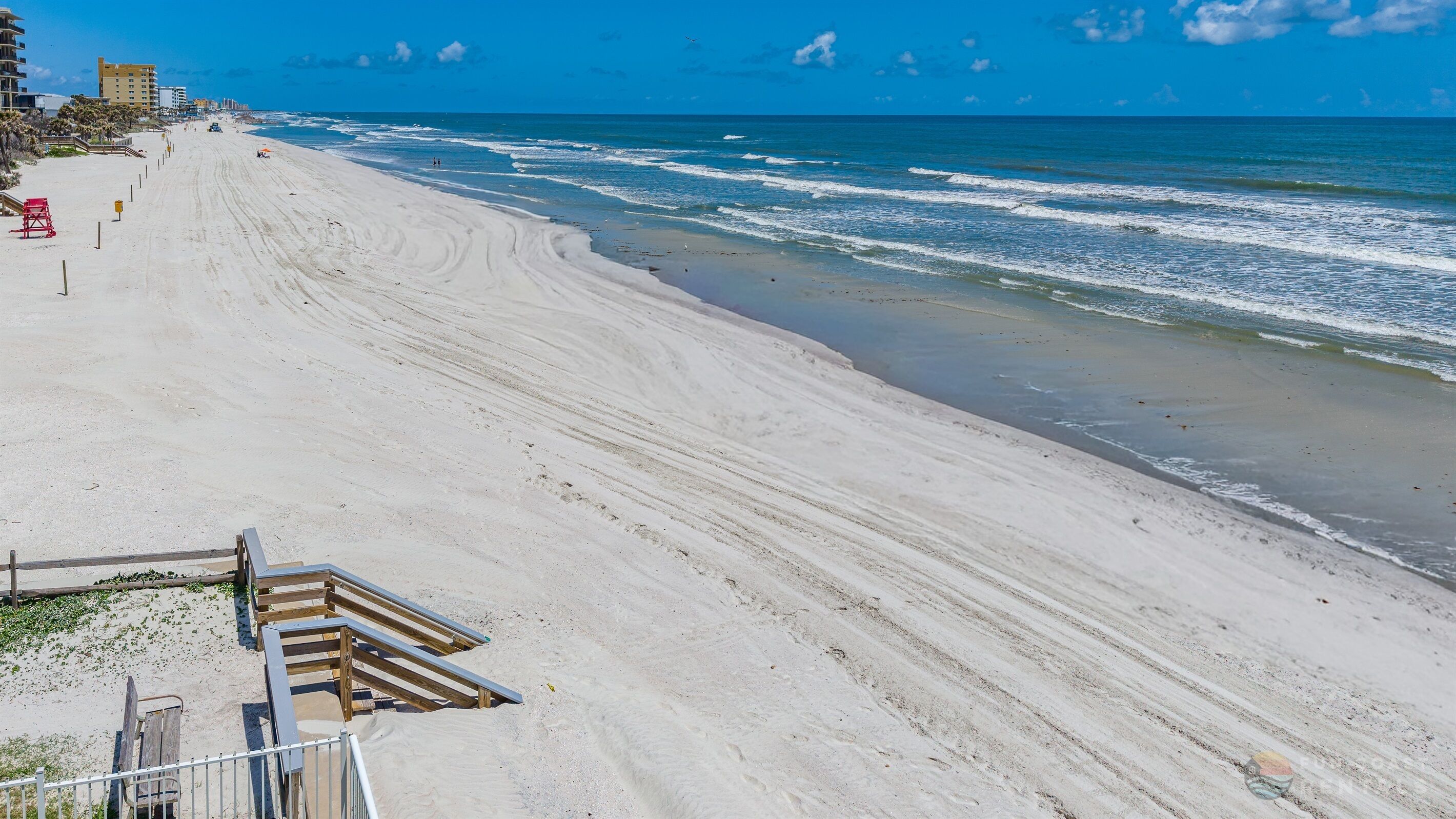 Beach nearby, beach towels